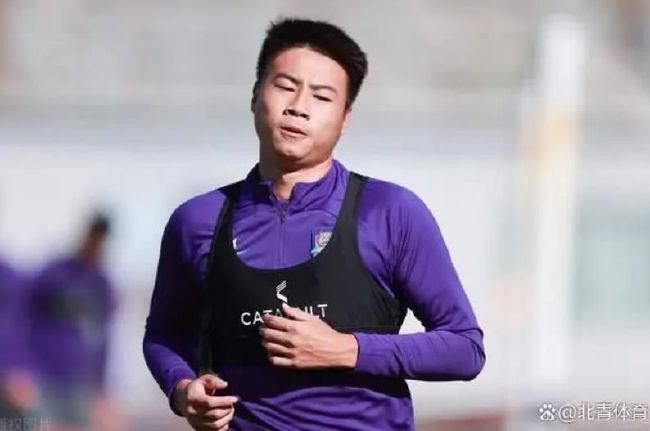 叶辰见他也要叫爸爸了，于是右手轻轻松了松，冷笑道：来，给你个机会好好叫一声。